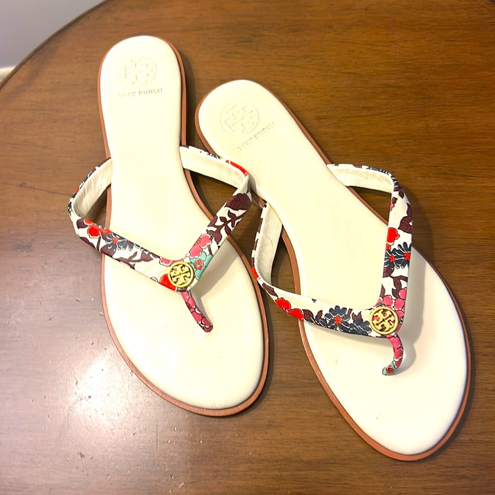 Tory Burch floral size 9 leather flip flops